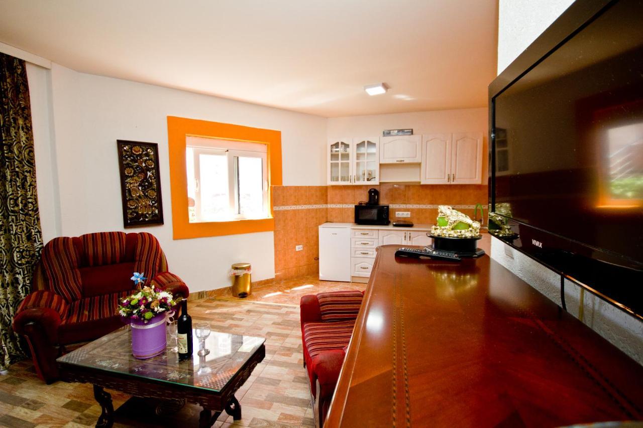Apartmani Vukcevic Бар Екстериор снимка